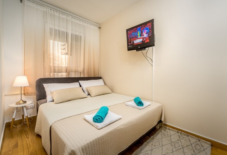 apartman za 4 osobe na novom beogradu