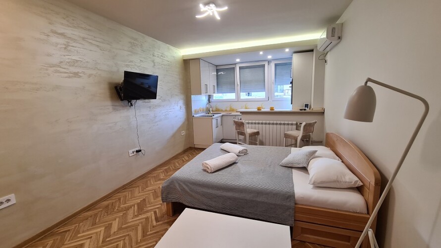 tasmajdan stan na dan palilula beograd WALTER