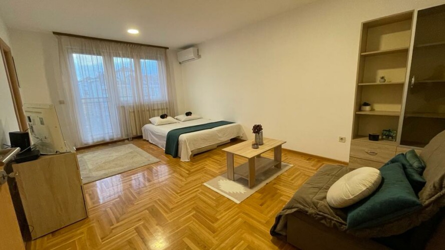 mari 2 apartmani zarkovo na dan