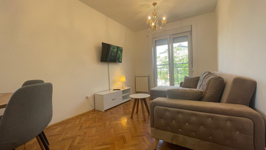 stan na dan zemun apartman Franc